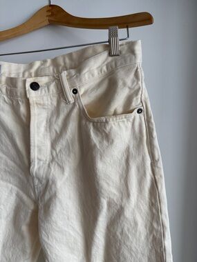 Gap 90’s Straight Fit Denim in Ecru - 31x30